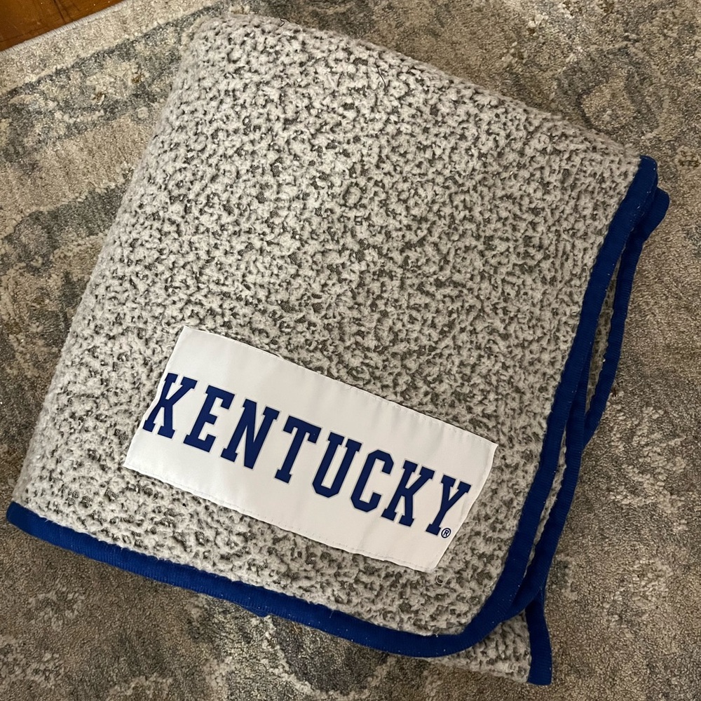 University of Kentucky Sherpa Blanket